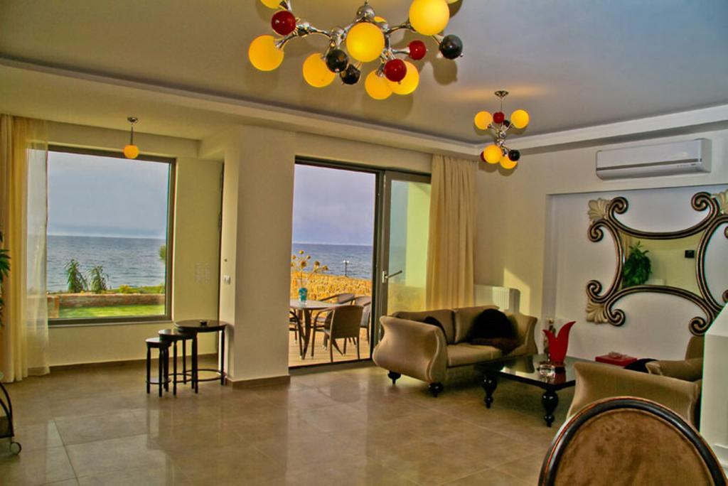 Sea View Beachfront Villa Peri Guwes Zewnętrze zdjęcie